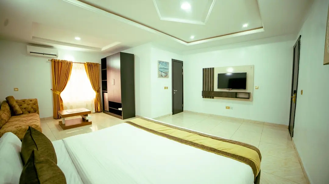 /web/uploads/116/247 Luxury Hotel & Apartment Ajah/room-photos/Executive Room/ajahEXECUTIVE-ROOM.jpg